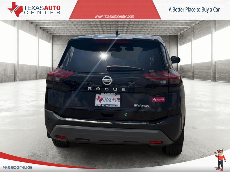 Nissan Rogue Vehicle Full-screen Gallery Image 06