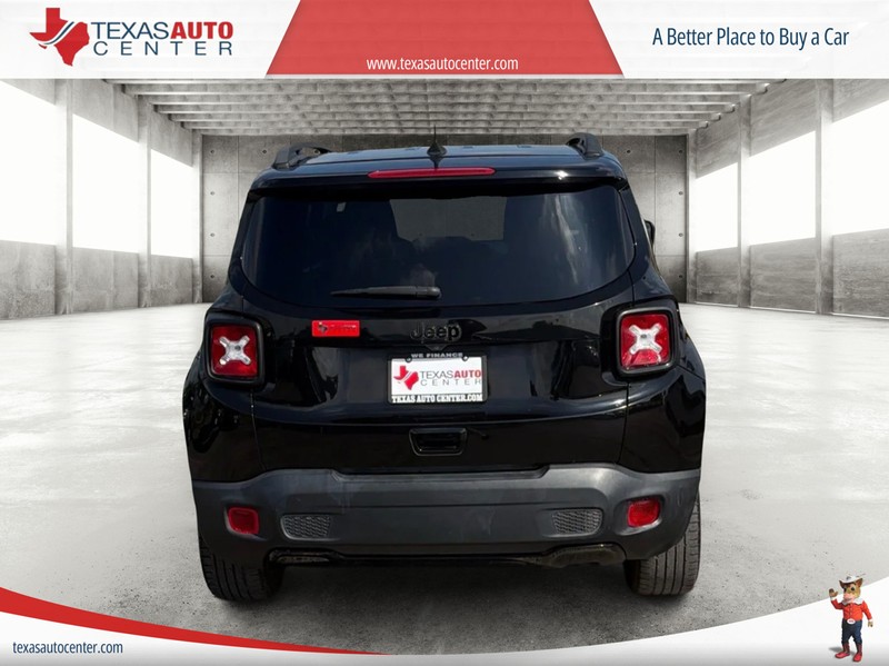 Jeep Renegade Vehicle Full-screen Gallery Image 6