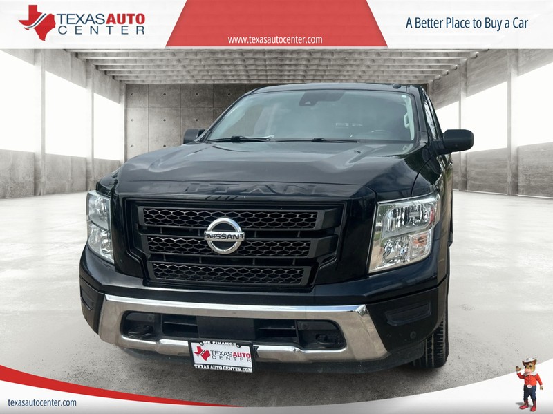 Nissan Titan Vehicle Full-screen Gallery Image 3