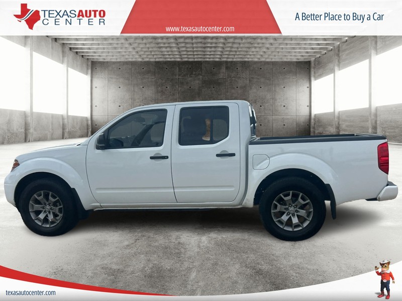 Nissan Frontier Vehicle Full-screen Gallery Image 05