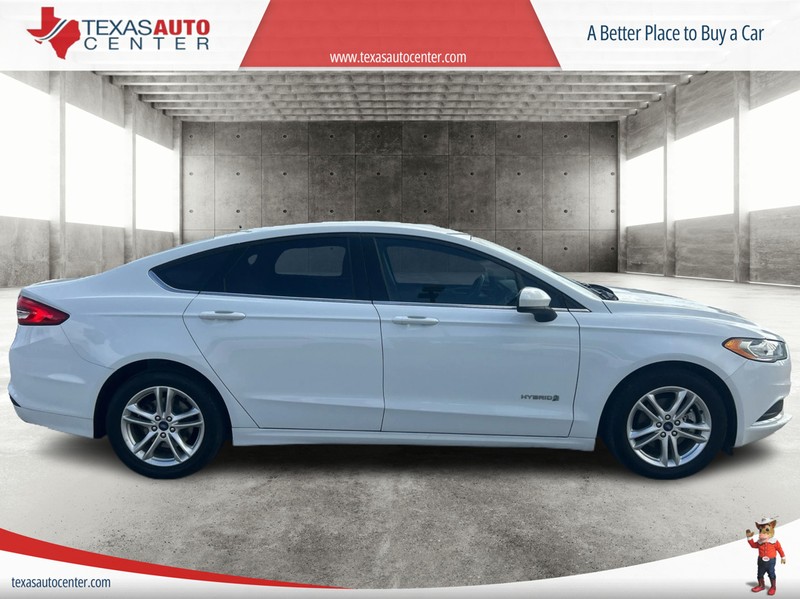 Ford Fusion Hybrid Vehicle Full-screen Gallery Image 4