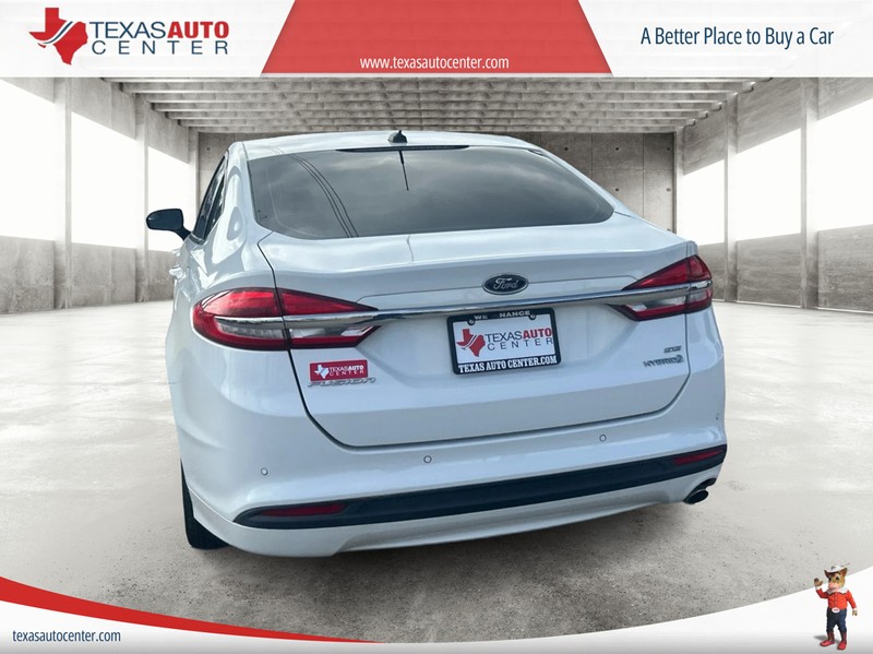 Ford Fusion Hybrid Vehicle Full-screen Gallery Image 8