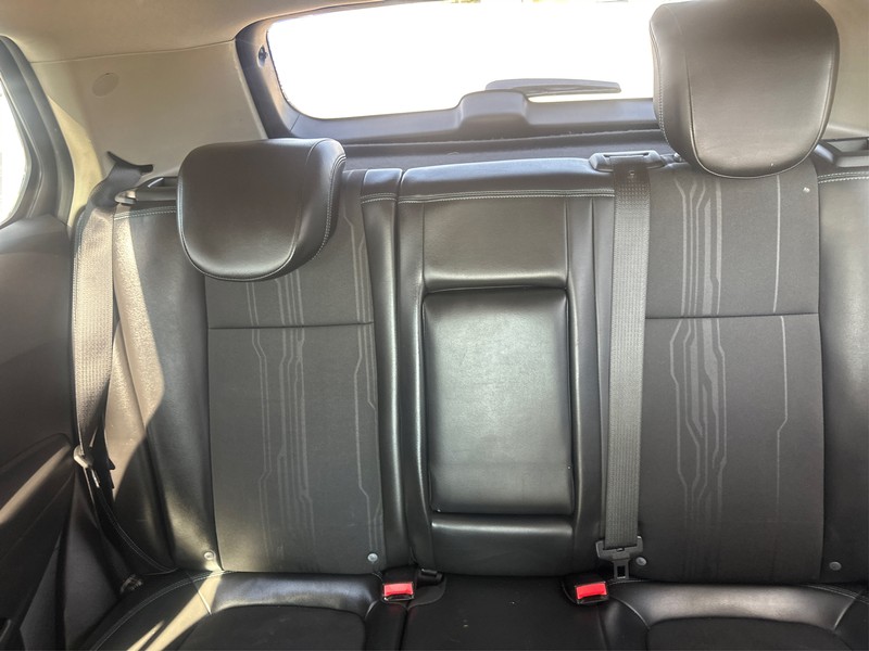 Chevrolet Trax Vehicle Full-screen Gallery Image 13