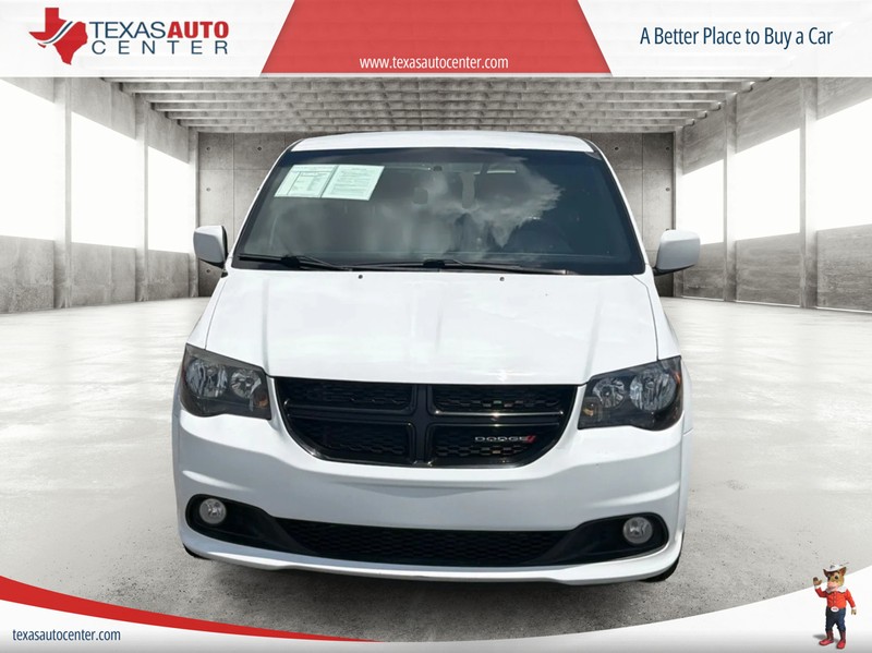 Dodge Grand Caravan Vehicle Full-screen Gallery Image 3