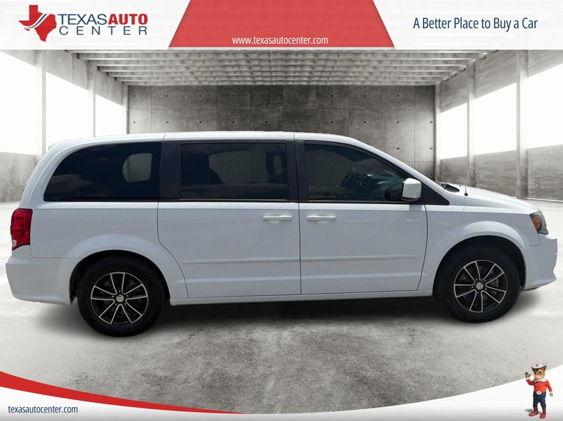 Dodge Grand Caravan Vehicle Full-screen Gallery Image 4
