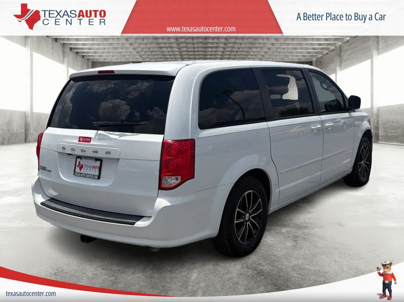 Dodge Grand Caravan Vehicle Full-screen Gallery Image 7