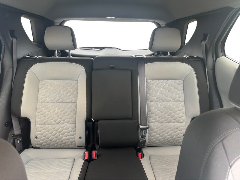 Chevrolet Equinox Vehicle Full-screen Gallery Image 13