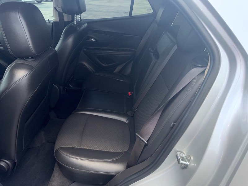 Buick Encore Vehicle Full-screen Gallery Image 10
