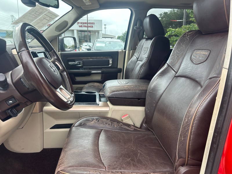 Ram 1500 Vehicle Full-screen Gallery Image 09