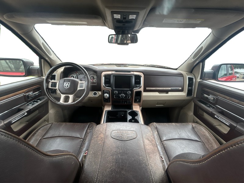 Ram 1500 Vehicle Full-screen Gallery Image 16