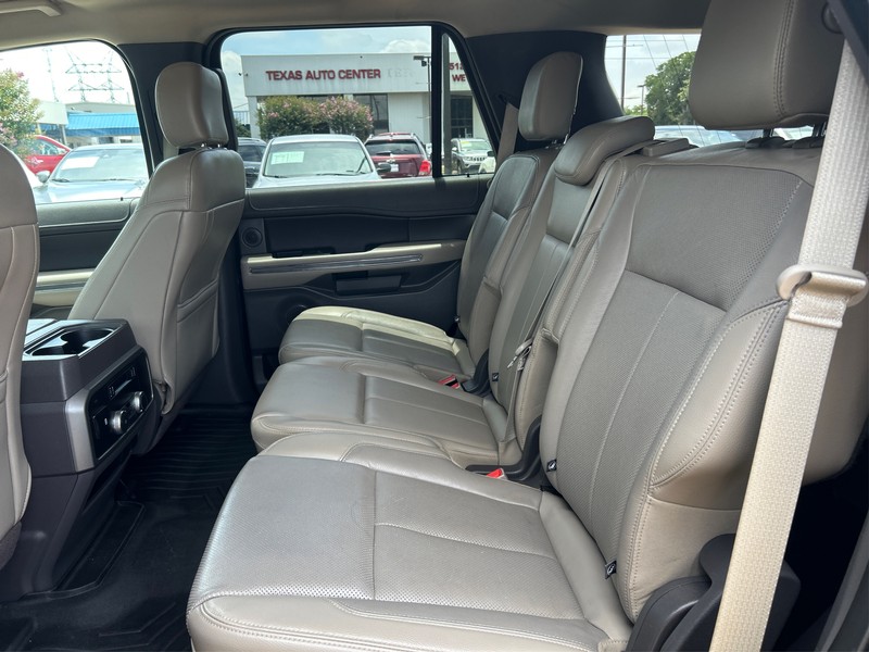Ford Expedition Vehicle Full-screen Gallery Image 10