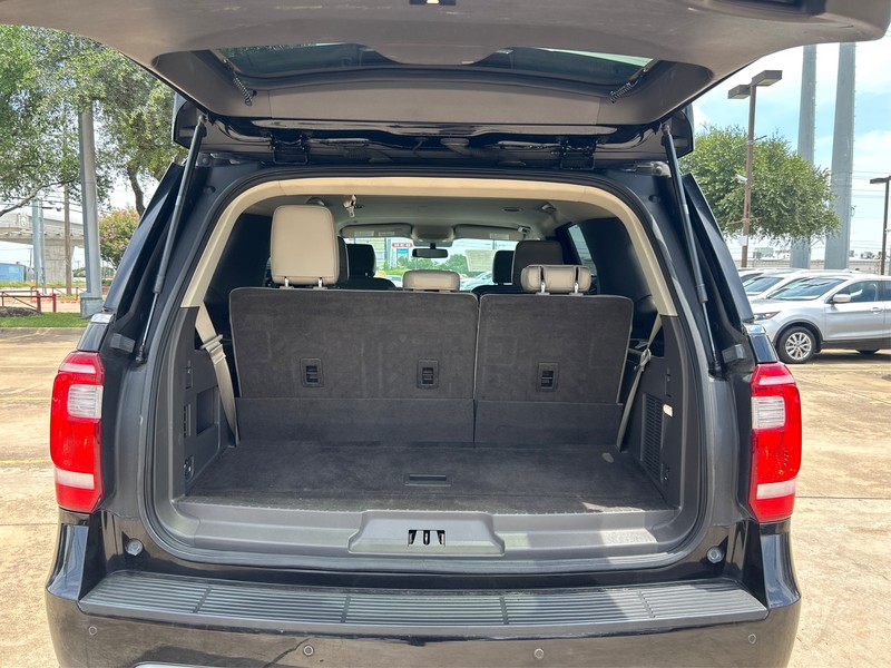 Ford Expedition Vehicle Full-screen Gallery Image 11