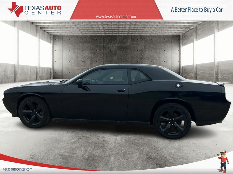 Dodge Challenger Vehicle Full-screen Gallery Image 05