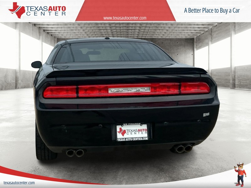 Dodge Challenger Vehicle Full-screen Gallery Image 08