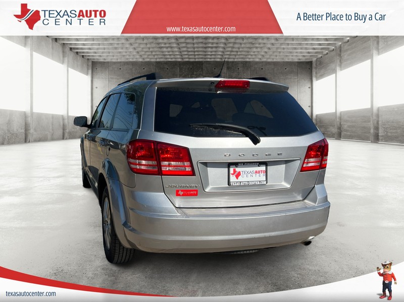 Dodge Journey Vehicle Full-screen Gallery Image 08