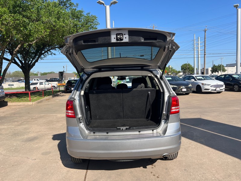 Dodge Journey Vehicle Full-screen Gallery Image 11