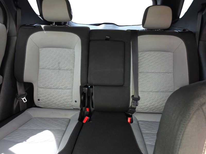Chevrolet Equinox Vehicle Full-screen Gallery Image 13