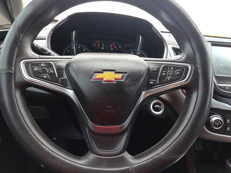 Chevrolet Equinox Vehicle Full-screen Gallery Image 14