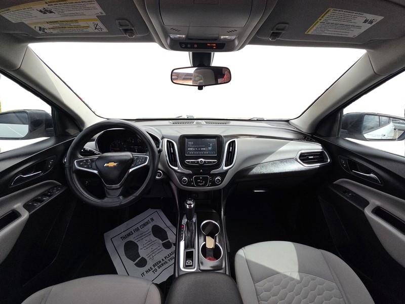 Chevrolet Equinox Vehicle Full-screen Gallery Image 15