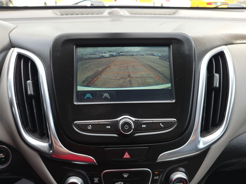 Chevrolet Equinox Vehicle Full-screen Gallery Image 17
