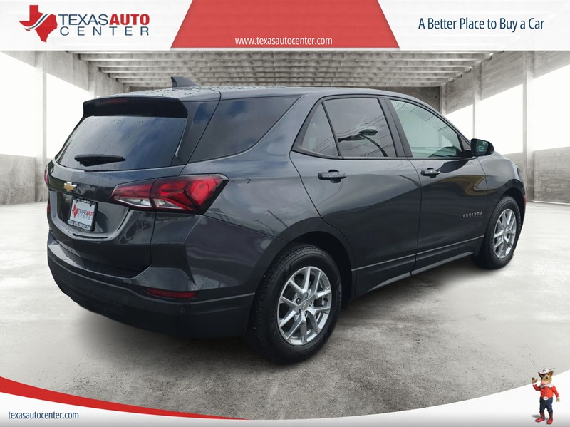 Chevrolet Equinox Vehicle Full-screen Gallery Image 7