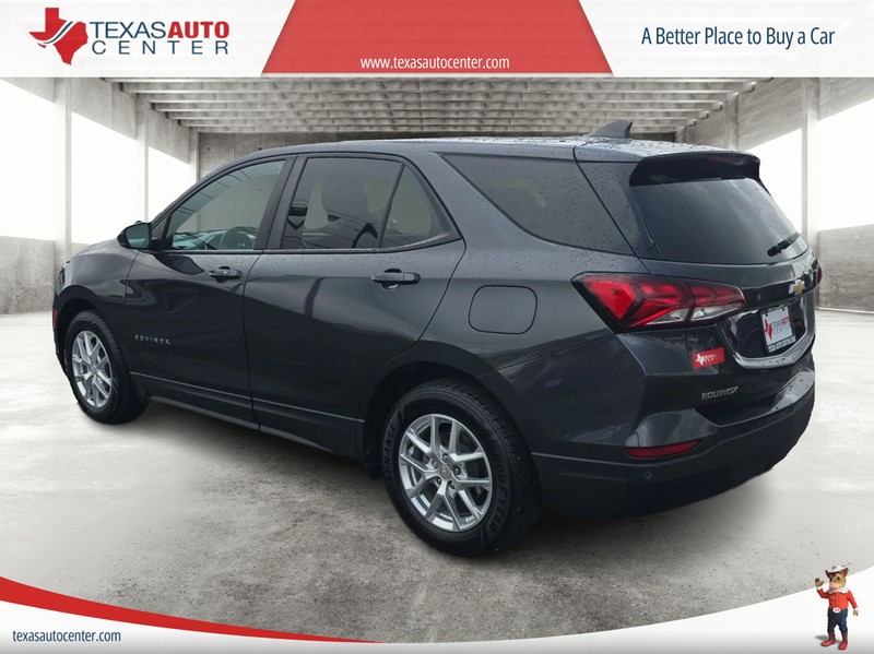 Chevrolet Equinox Vehicle Full-screen Gallery Image 8