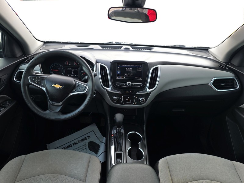 Chevrolet Equinox Vehicle Full-screen Gallery Image 16