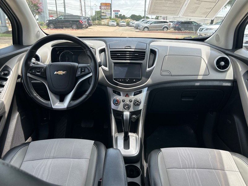 Chevrolet Trax Vehicle Full-screen Gallery Image 12