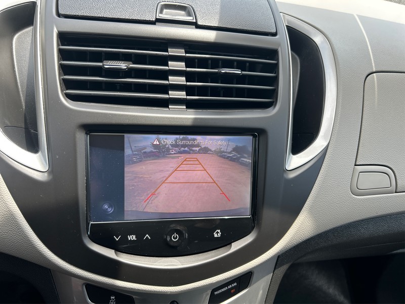 Chevrolet Trax Vehicle Full-screen Gallery Image 17