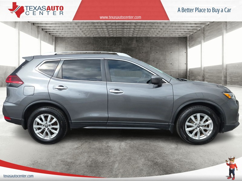 Nissan Rogue Vehicle Full-screen Gallery Image 04