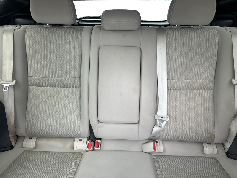 Nissan Rogue Sport Vehicle Full-screen Gallery Image 12