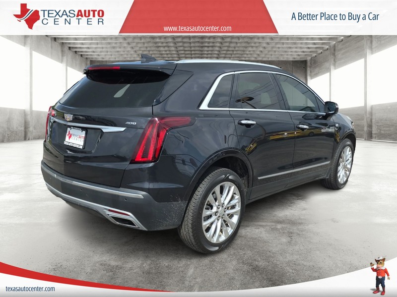 Cadillac XT5 Vehicle Full-screen Gallery Image 07