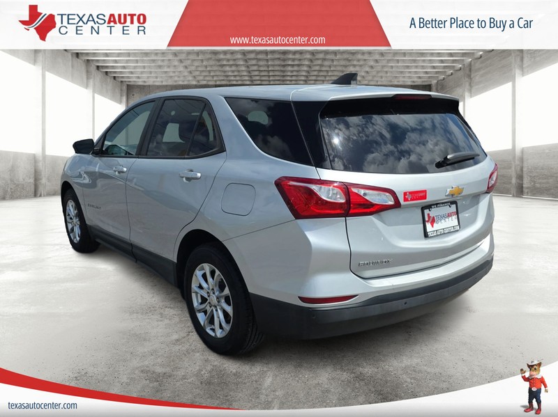 Chevrolet Equinox Vehicle Full-screen Gallery Image 8
