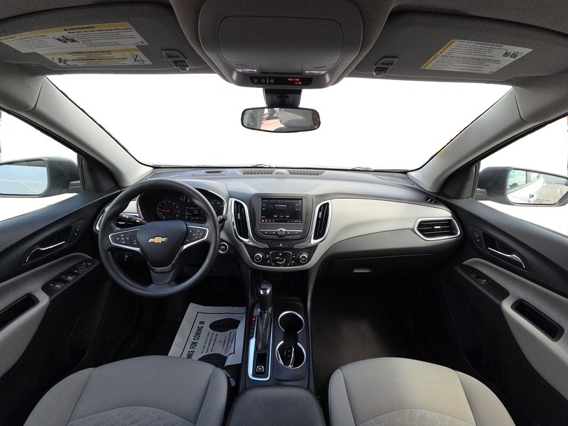 Chevrolet Equinox Vehicle Full-screen Gallery Image 15