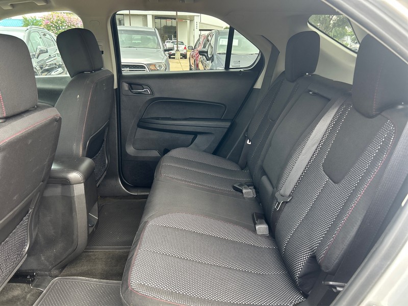 Chevrolet Equinox Vehicle Full-screen Gallery Image 10