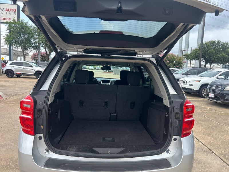 Chevrolet Equinox Vehicle Full-screen Gallery Image 11
