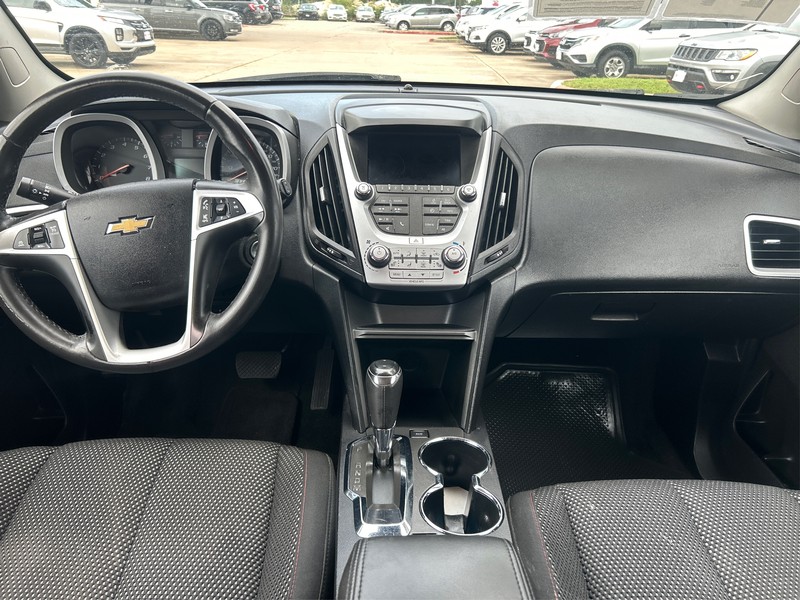 Chevrolet Equinox Vehicle Full-screen Gallery Image 12