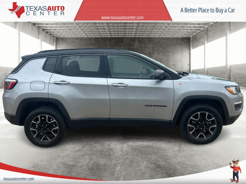 Jeep Compass Vehicle Full-screen Gallery Image 04