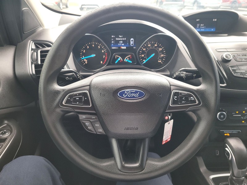 Ford Escape Vehicle Full-screen Gallery Image 14