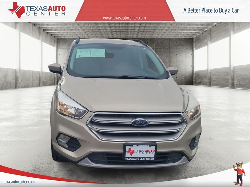 Ford Escape Vehicle Full-screen Gallery Image 03