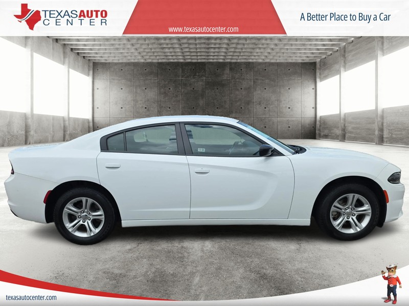 Dodge Charger Vehicle Full-screen Gallery Image 04