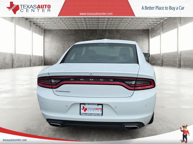 Dodge Charger Vehicle Full-screen Gallery Image 06