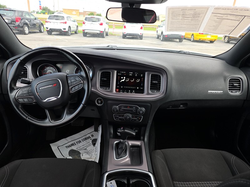 Dodge Charger Vehicle Full-screen Gallery Image 15