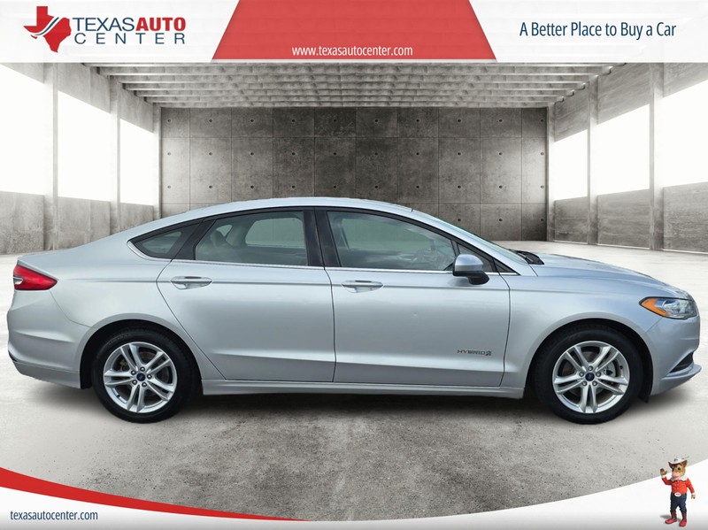 Ford Fusion Hybrid Vehicle Full-screen Gallery Image 04