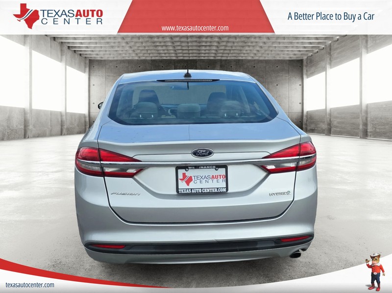 Ford Fusion Hybrid Vehicle Full-screen Gallery Image 06