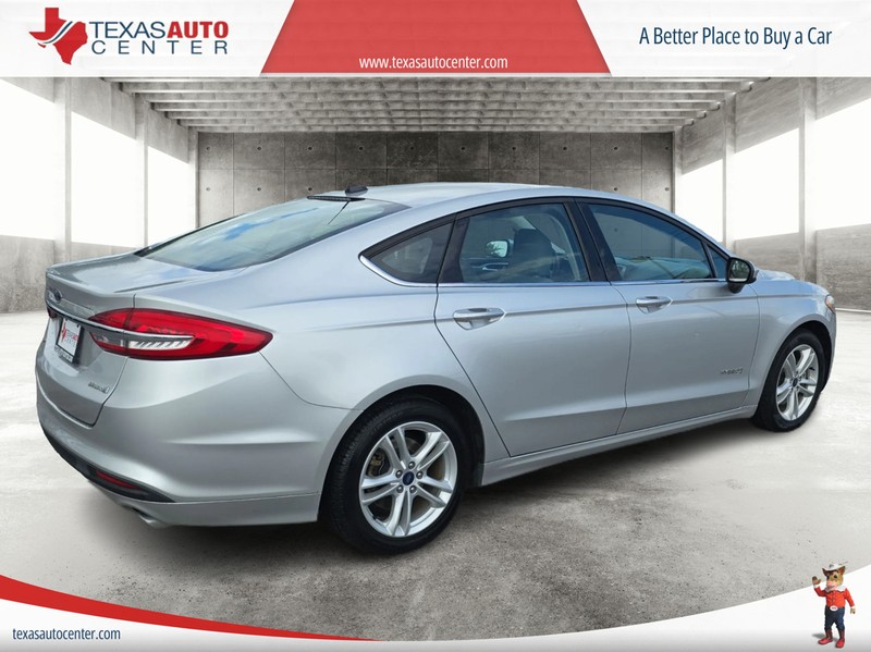 Ford Fusion Hybrid Vehicle Full-screen Gallery Image 07