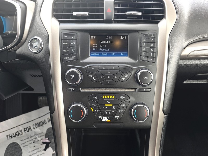 Ford Fusion Hybrid Vehicle Full-screen Gallery Image 11