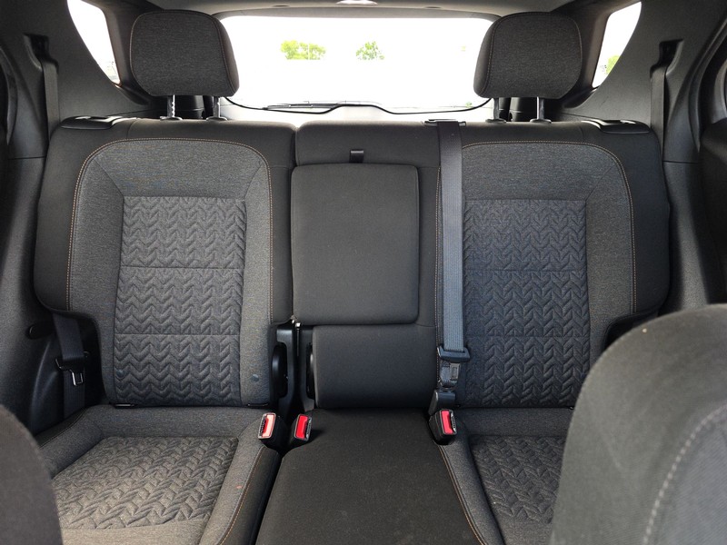 Chevrolet Equinox Vehicle Full-screen Gallery Image 13