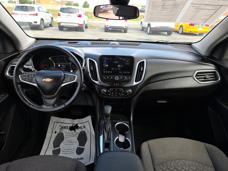 Chevrolet Equinox Vehicle Full-screen Gallery Image 16