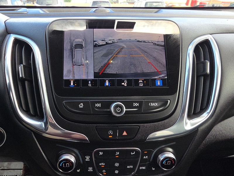 Chevrolet Equinox Vehicle Full-screen Gallery Image 17